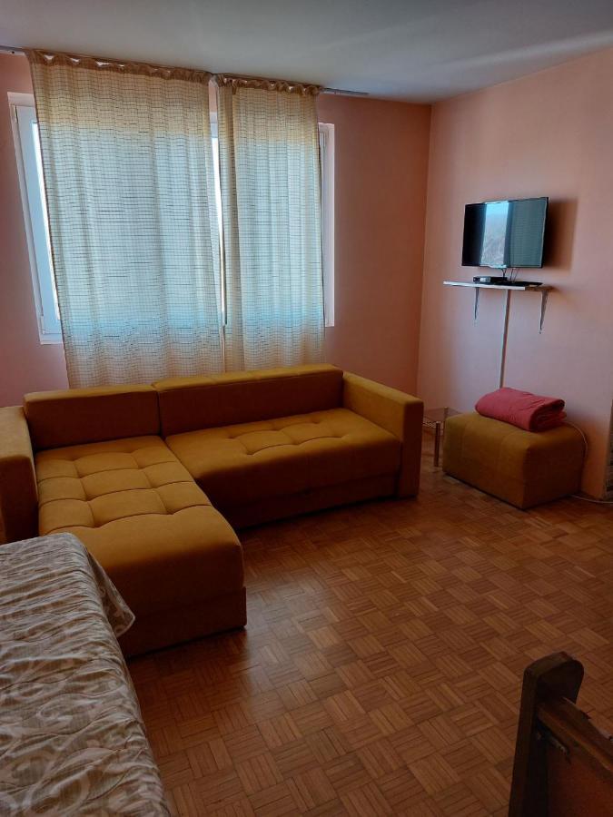 Apartman Una Kruševac Kültér fotó